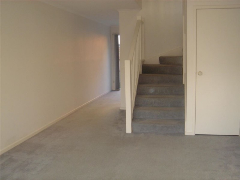 7 Crown Close, Oakleigh East VIC 3166