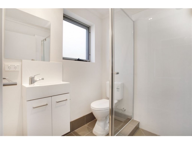 2/17 Rosstown Road, Carnegie VIC 3163