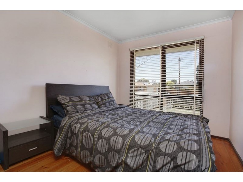 1/2 Moore Avenue, Clayton South VIC 3169