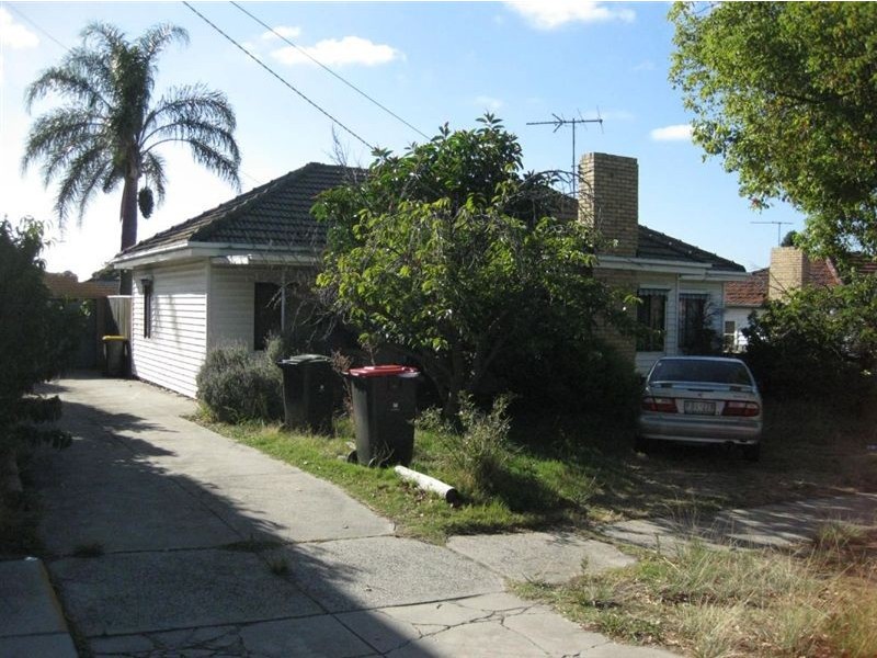 4 Luke Street, Clayton VIC 3168