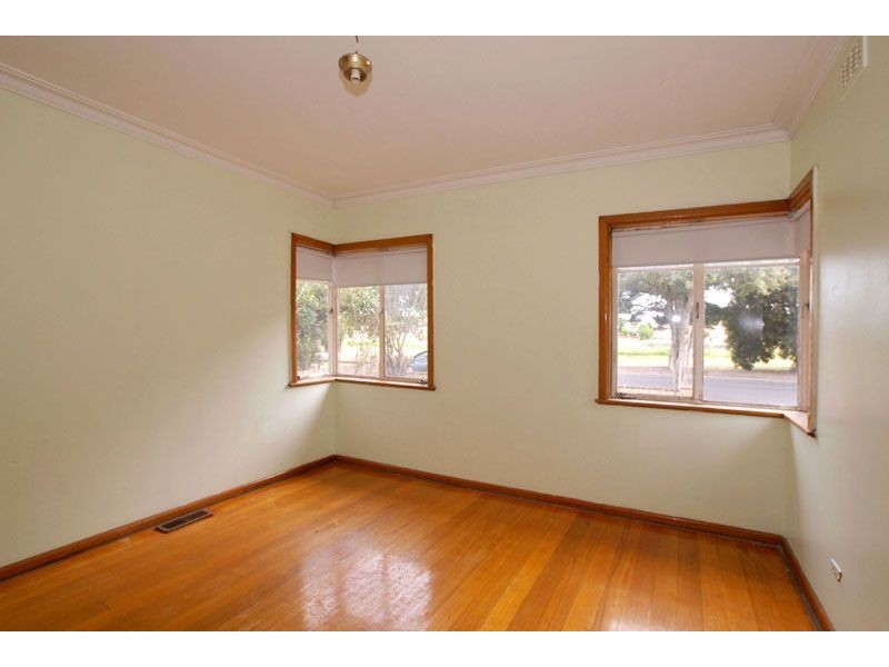 33 Rayhur Street, Clayton South VIC 3169