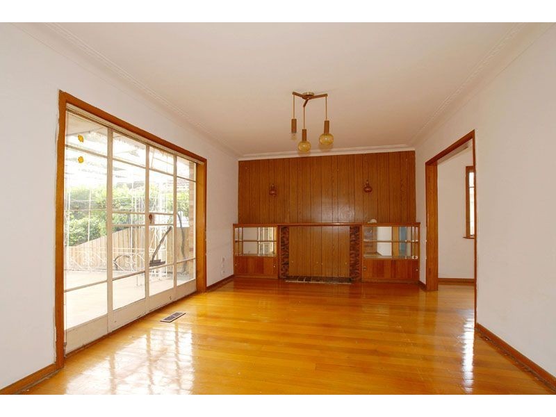 33 Rayhur Street, Clayton South VIC 3169