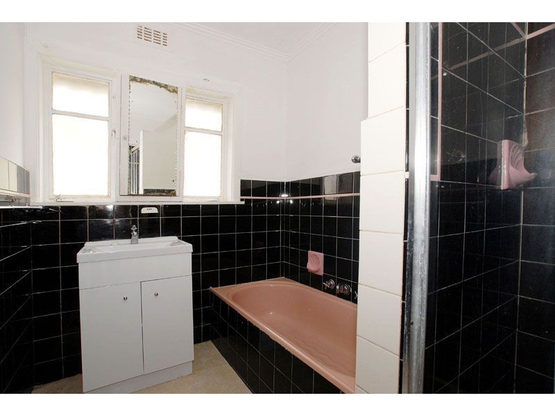 33 Rayhur Street, Clayton South VIC 3169