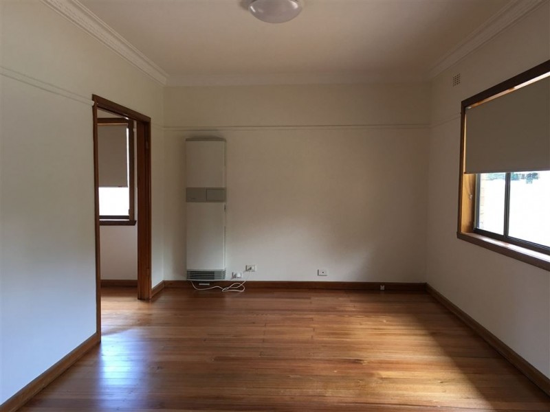 33 Thomas Street, Clayton VIC 3168