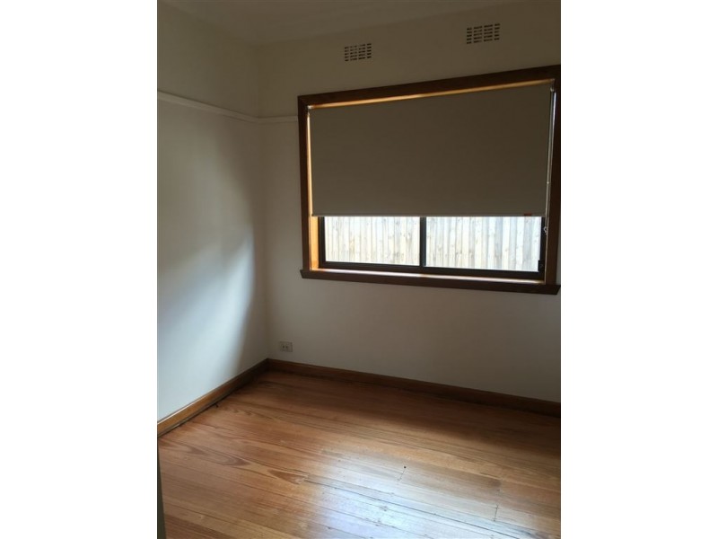 33 Thomas Street, Clayton VIC 3168