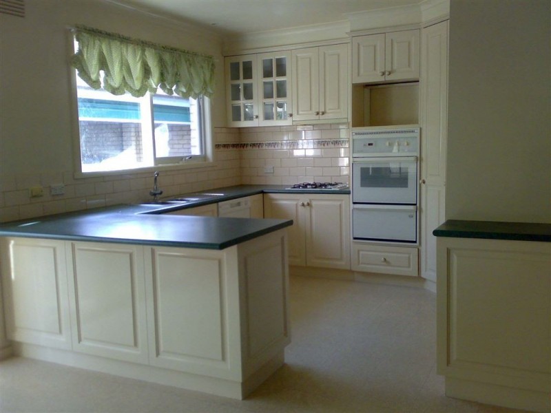 12 Saxon Street, Burwood East VIC 3151