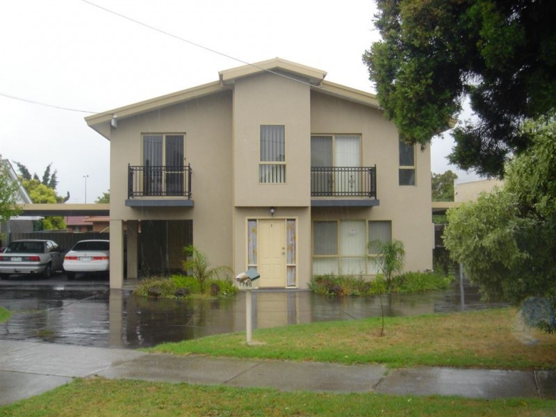 1/1760 Dandenong Road, Clayton VIC 3168