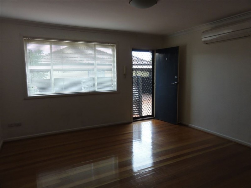 2/11 Burns Avenue, Clayton South VIC 3169