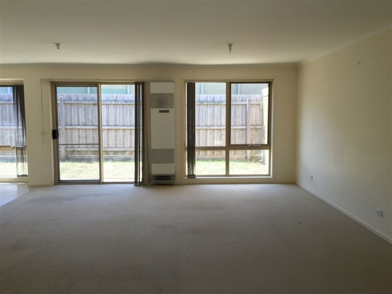 3/5 Norham Court, Berwick VIC 3806