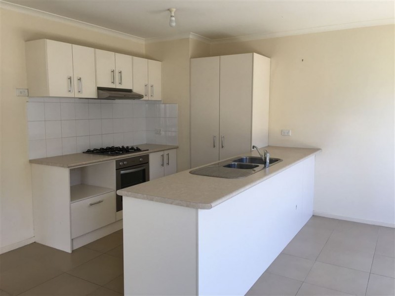 3/5 Norham Court, Berwick VIC 3806