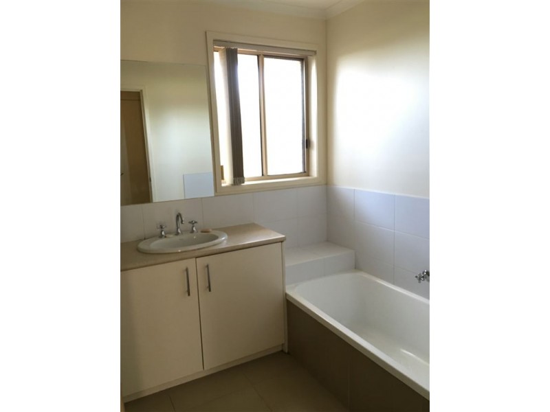 3/5 Norham Court, Berwick VIC 3806