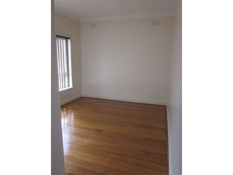 69 Edinburgh Street, Clayton VIC 3168