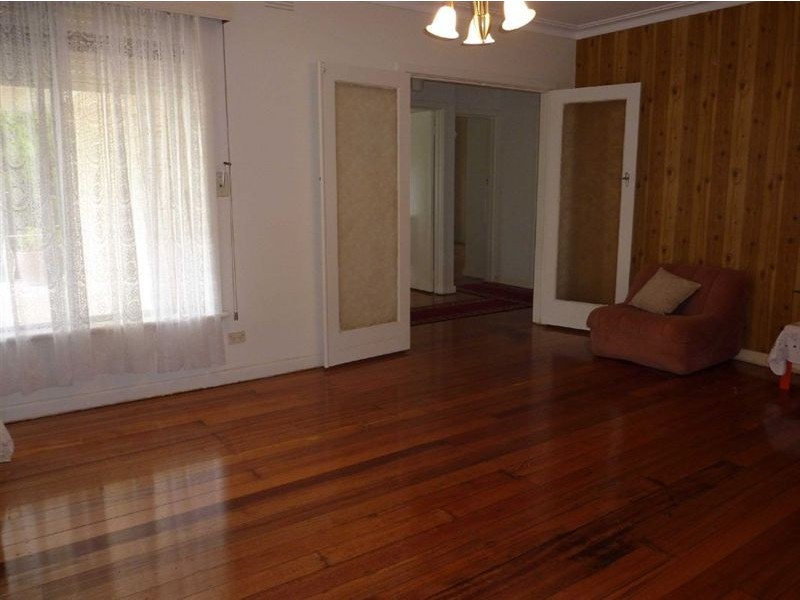 12 Newport Road, Clayton South VIC 3169