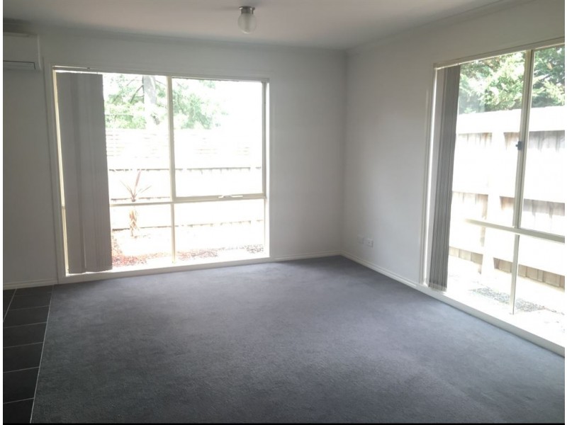 6/40 Army Road, Pakenham VIC 3810