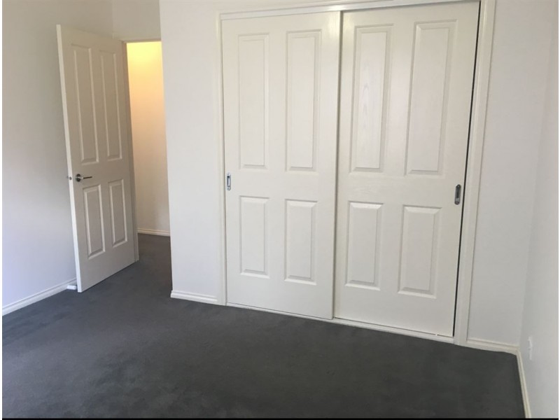 6/40 Army Road, Pakenham VIC 3810