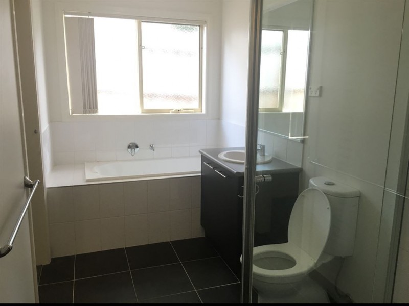 6/40 Army Road, Pakenham VIC 3810