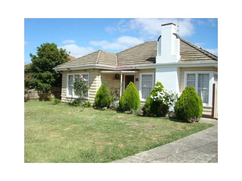 5 Koonawarra Street, Clayton VIC 3168