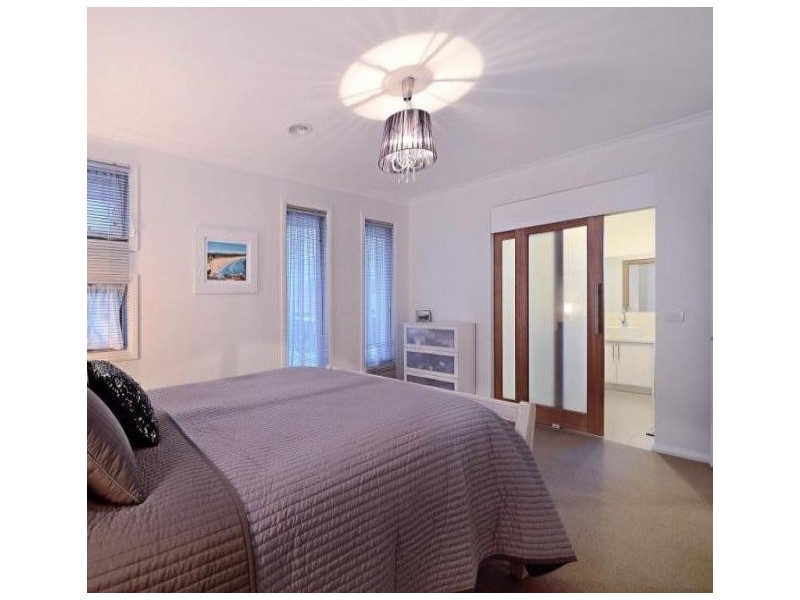 34 Kilburn Place, Pakenham VIC 3810