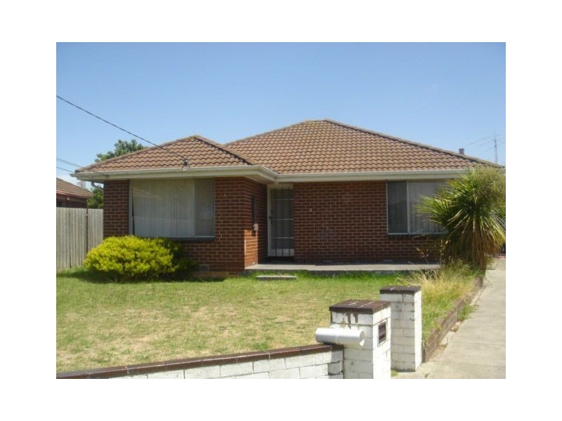 11 Glencannon Crescent, Clayton VIC 3168