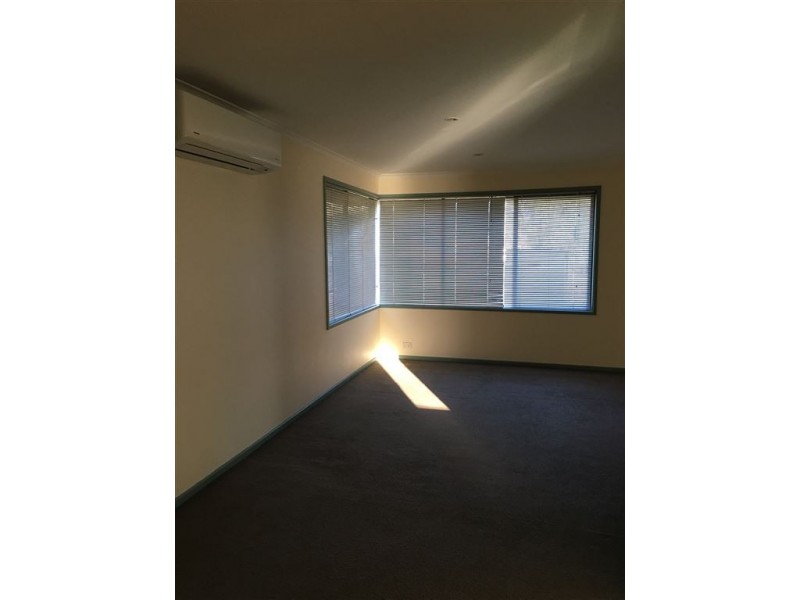 1 Cumberland Way, Endeavour Hills VIC 3802