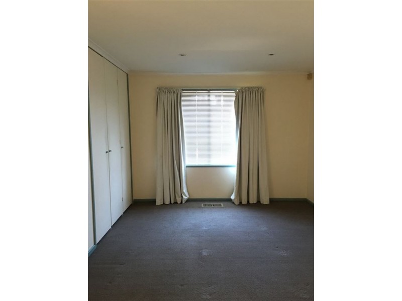 1 Cumberland Way, Endeavour Hills VIC 3802