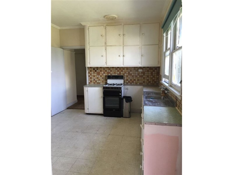 8 Donald Street, Clayton VIC 3168