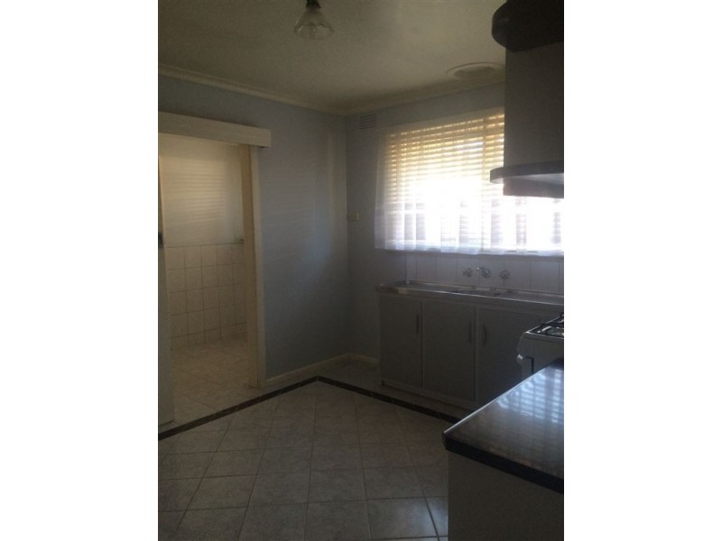 2/44 Edinborough Street, Hallam VIC 3803