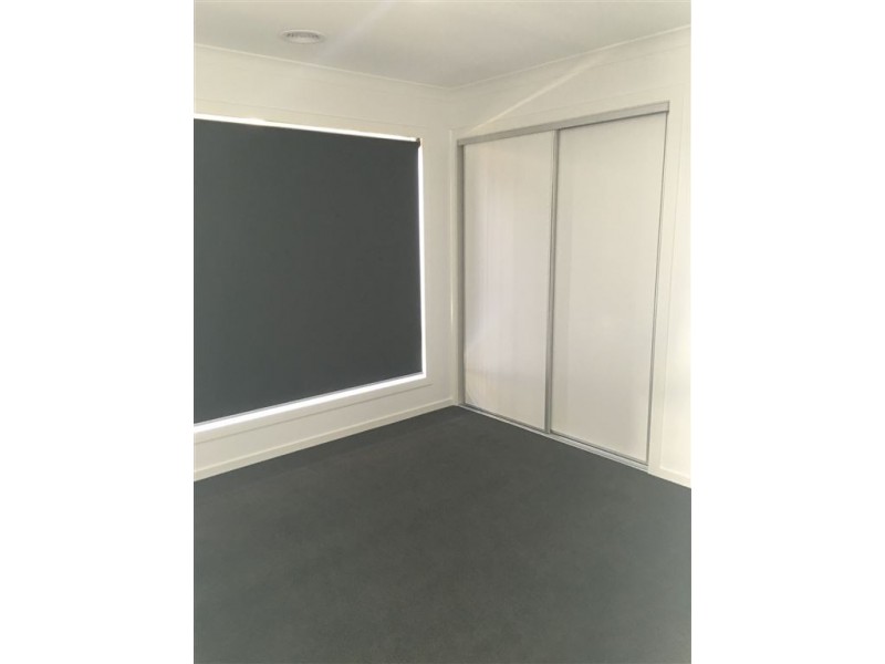 33 Leyland Drive, Narre Warren South VIC 3805