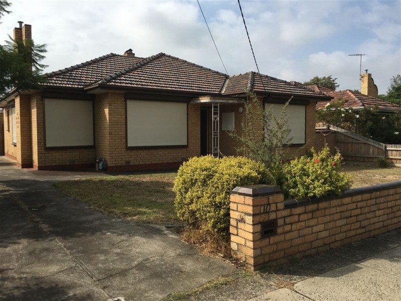 10 Thomas Street, Clayton VIC 3168