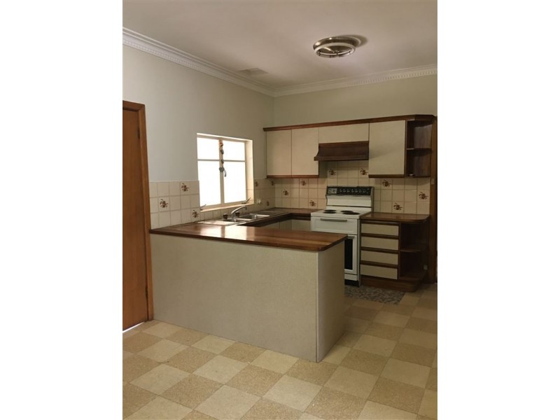 10 Thomas Street, Clayton VIC 3168
