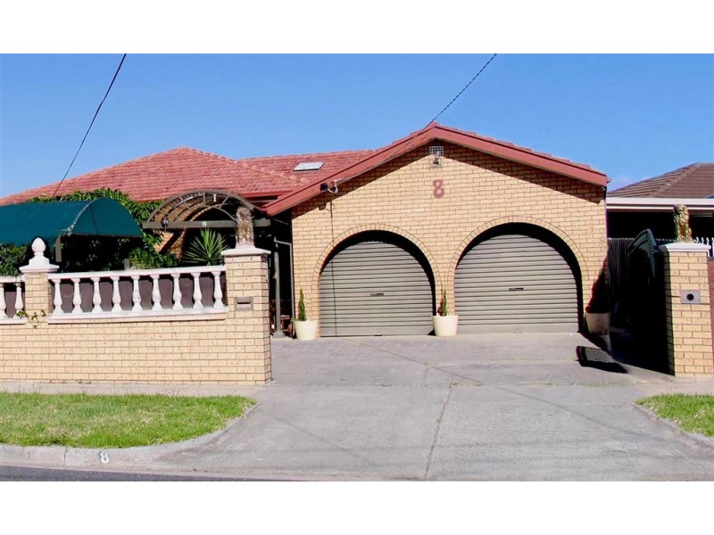 8 Wisteria Court, Clarinda VIC 3169