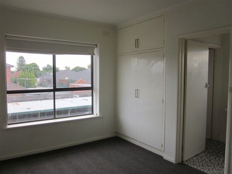 8/42 Victoria Avenue, Springvale VIC 3171