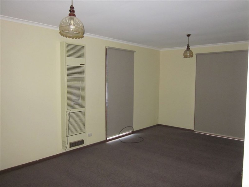 8/2 Cunningham Place, Oakleigh South VIC 3167