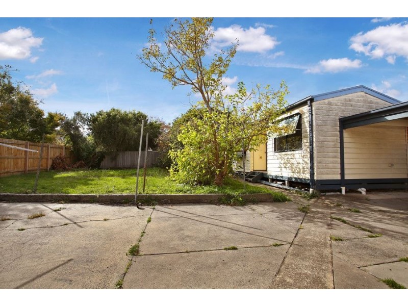 63 Edinburgh Street, Clayton VIC 3168