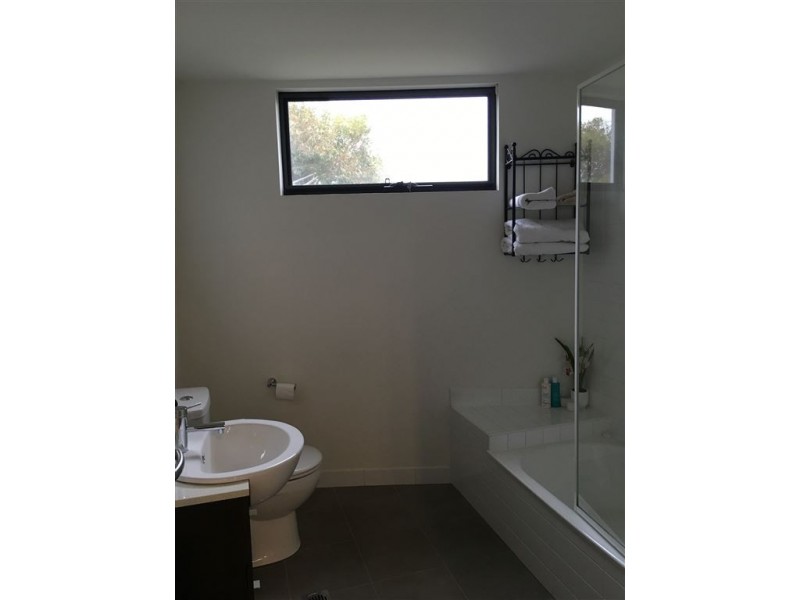 22/24-26 Burton Avenue, Clayton VIC 3168