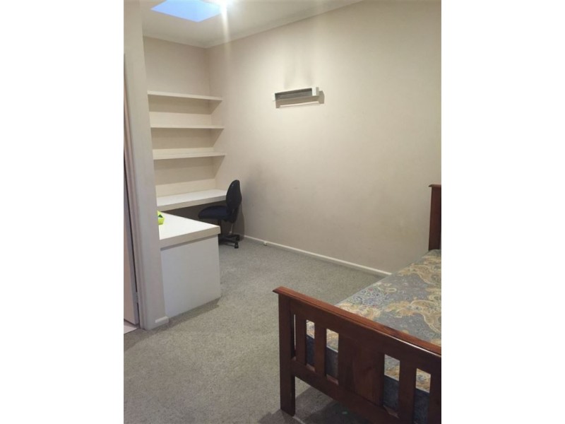Room 5/49 Beddoe Avenue, Clayton VIC 3168