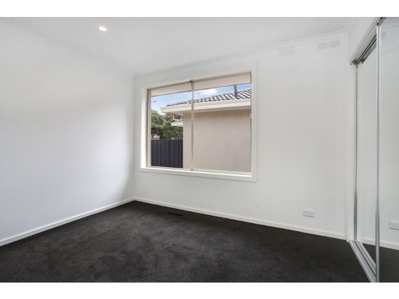 2/1 Oakes Avenue, Clayton South VIC 3169