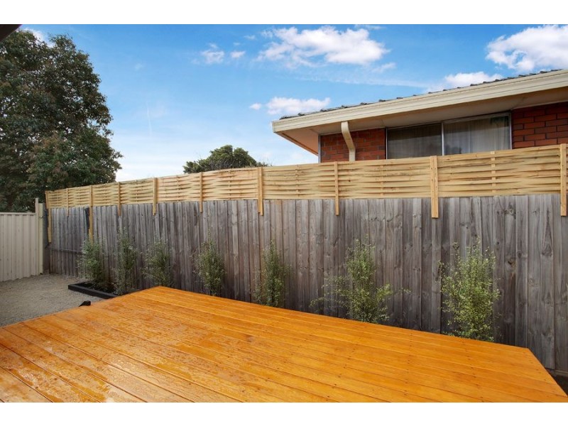 2/1 Oakes Avenue, Clayton South VIC 3169