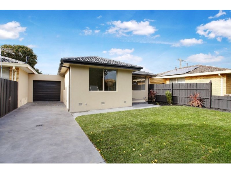 2/1 Oakes Avenue, Clayton South VIC 3169