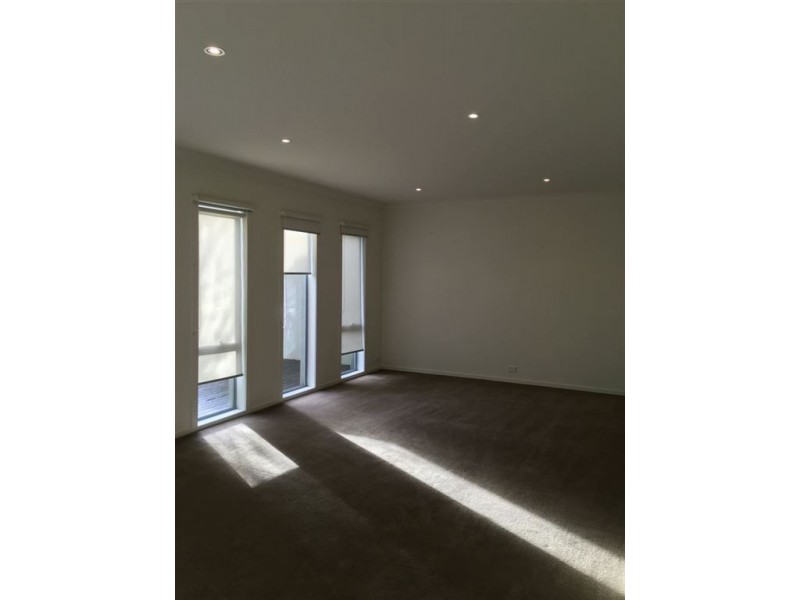 6 Lords Lane, Officer VIC 3809