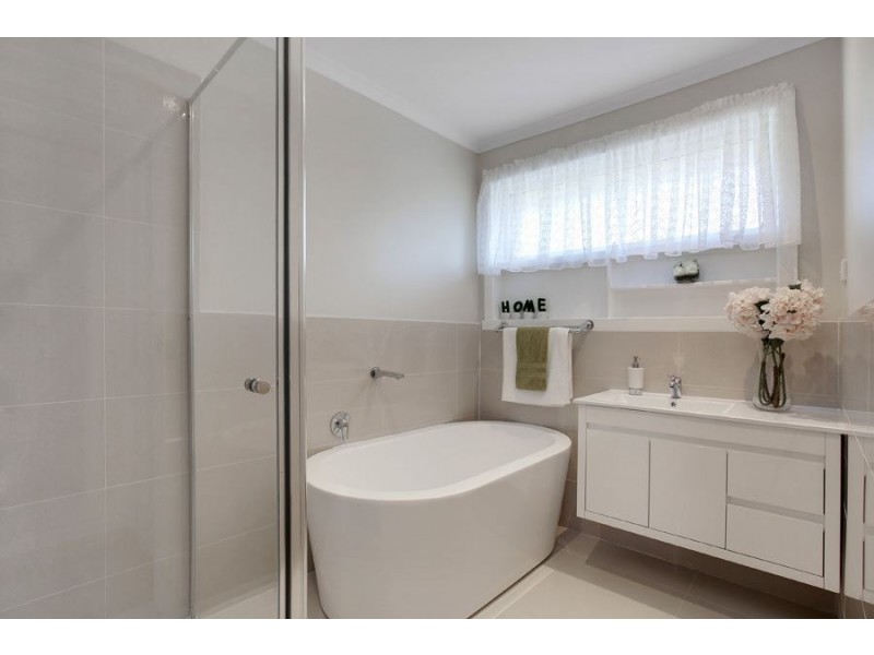 21 Orloff Close, Clayton South VIC 3169