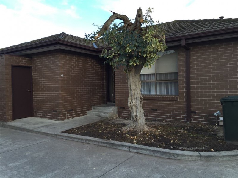 4/64 Edinburgh Street, Clayton VIC 3168
