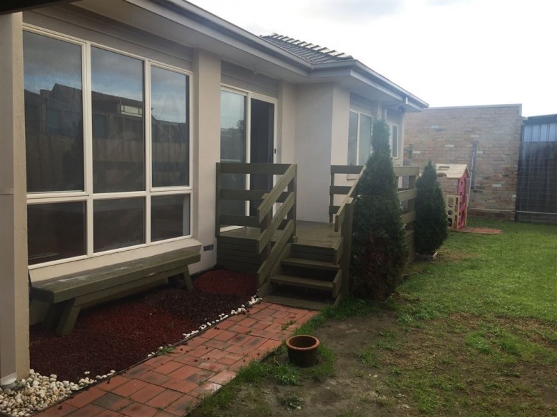 2/10 Tudor Street, Bentleigh East VIC 3165