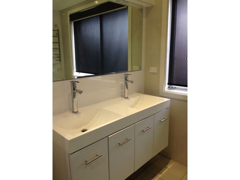 13 Raven Crescent, Narre Warren VIC 3805