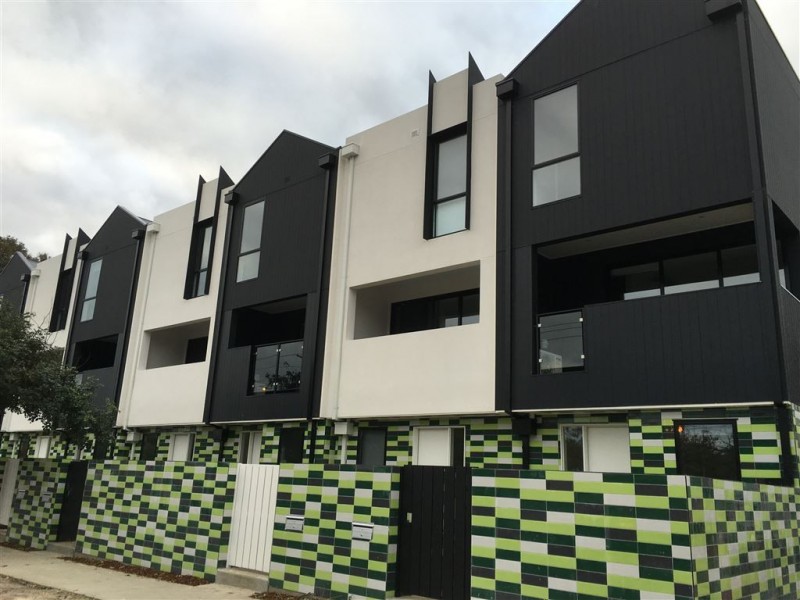 32/163 Carinish Road, Clayton VIC 3168