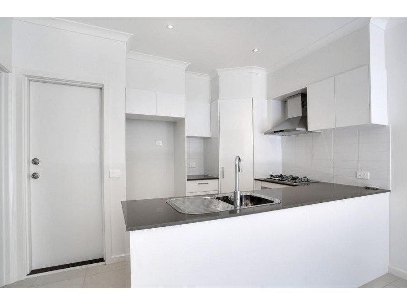 32/163 Carinish Road, Clayton VIC 3168