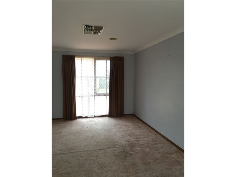 56 Tarcoola Drive, Narre Warren VIC 3805