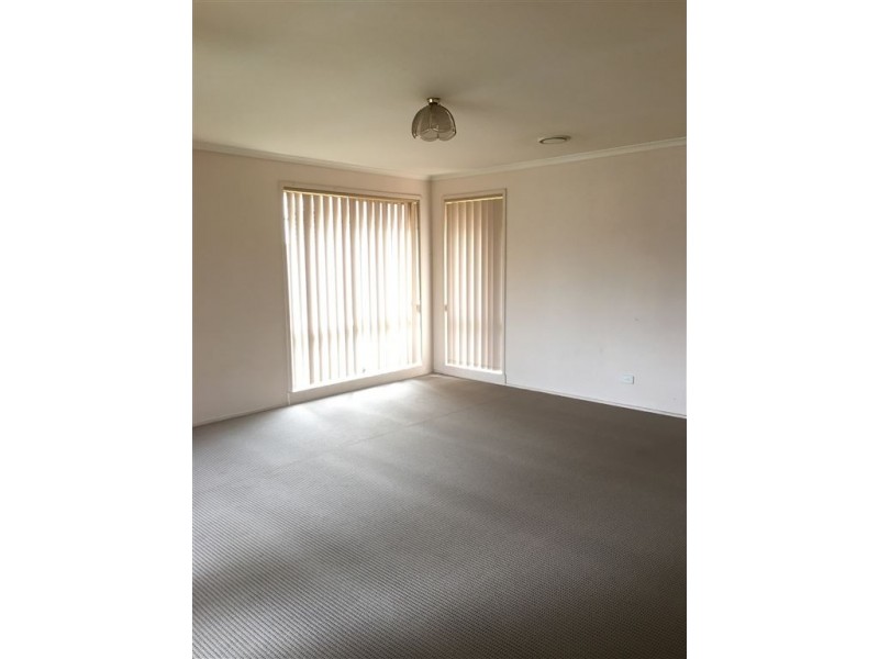 28 Euroa Avenue, Berwick VIC 3806