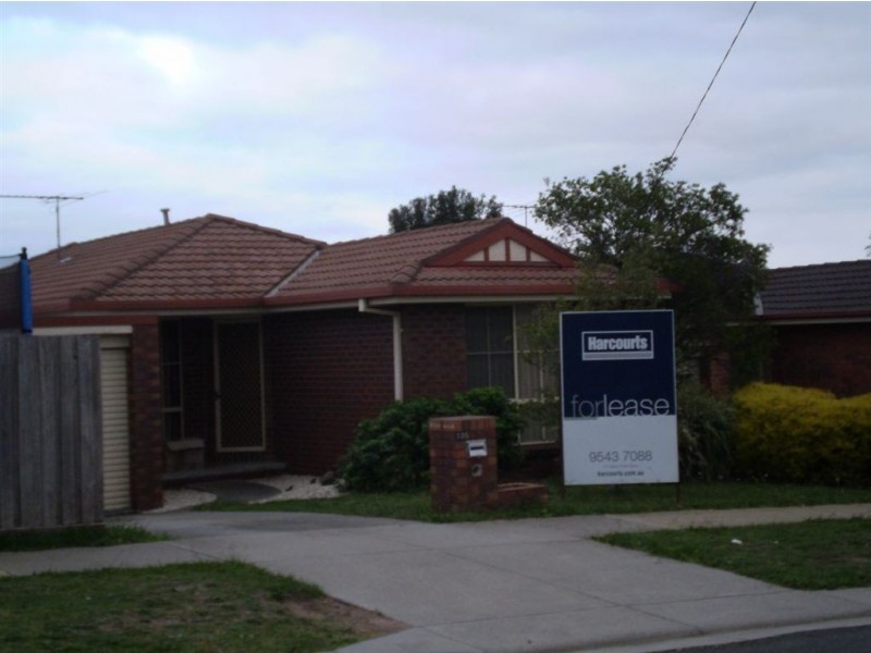 105 Strong Drive, Hampton Park VIC 3976