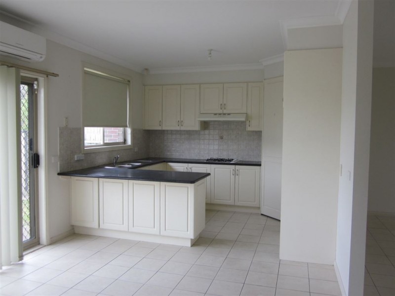 2/9 Madeleine Road, Clayton VIC 3168